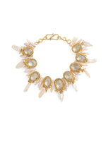 Load image into Gallery viewer, Vrishti Pearl Bracelet
