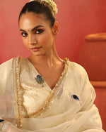 Load image into Gallery viewer, Neel Patra Brooch Pin
