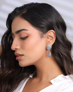 Load image into Gallery viewer, Amelia Earrings
