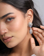 Load image into Gallery viewer, Amelia Earrings
