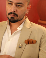 Load image into Gallery viewer, Shyama Brooch Pin
