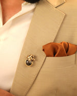 Load image into Gallery viewer, Shyama Brooch Pin
