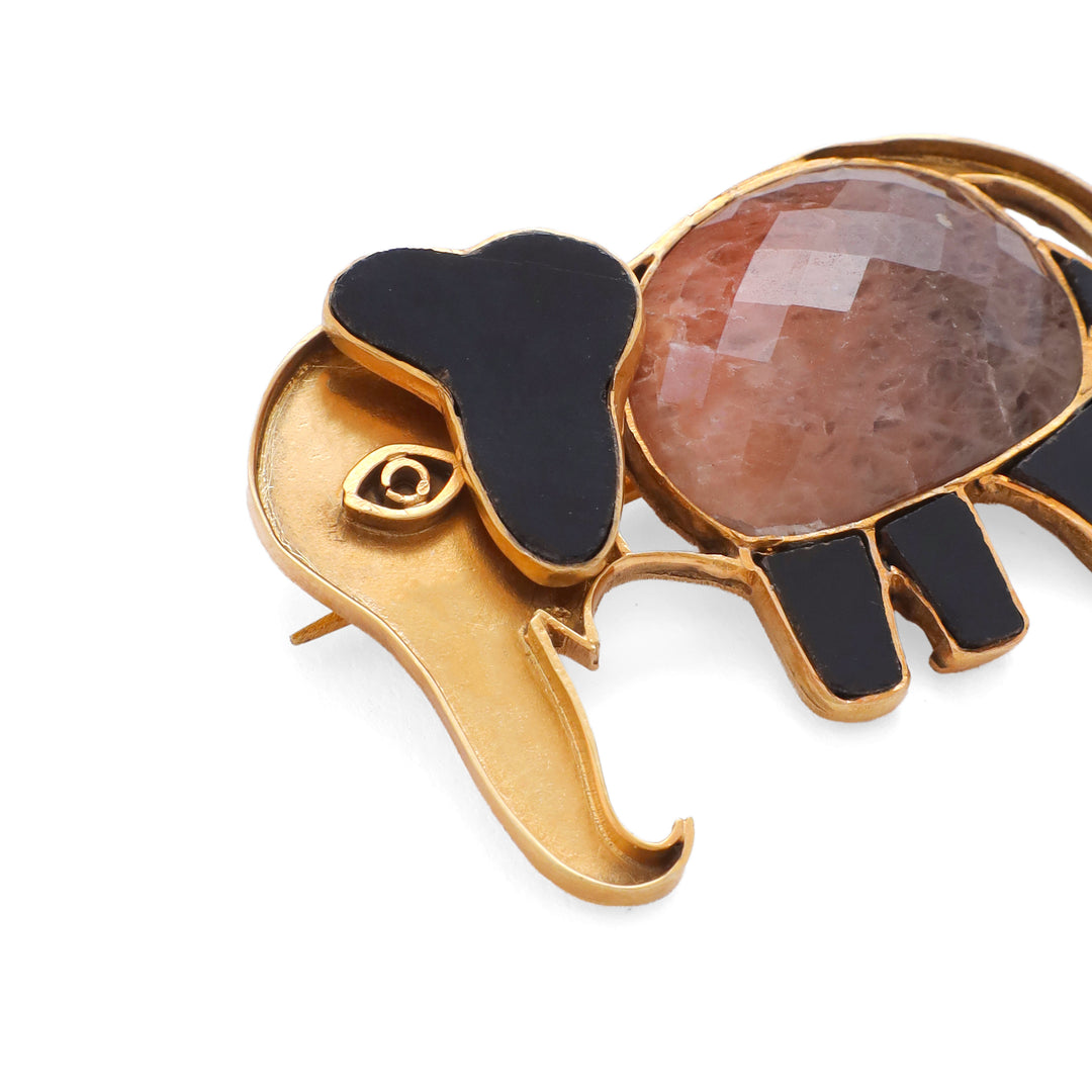 Gaj Ratna Brooch Pin